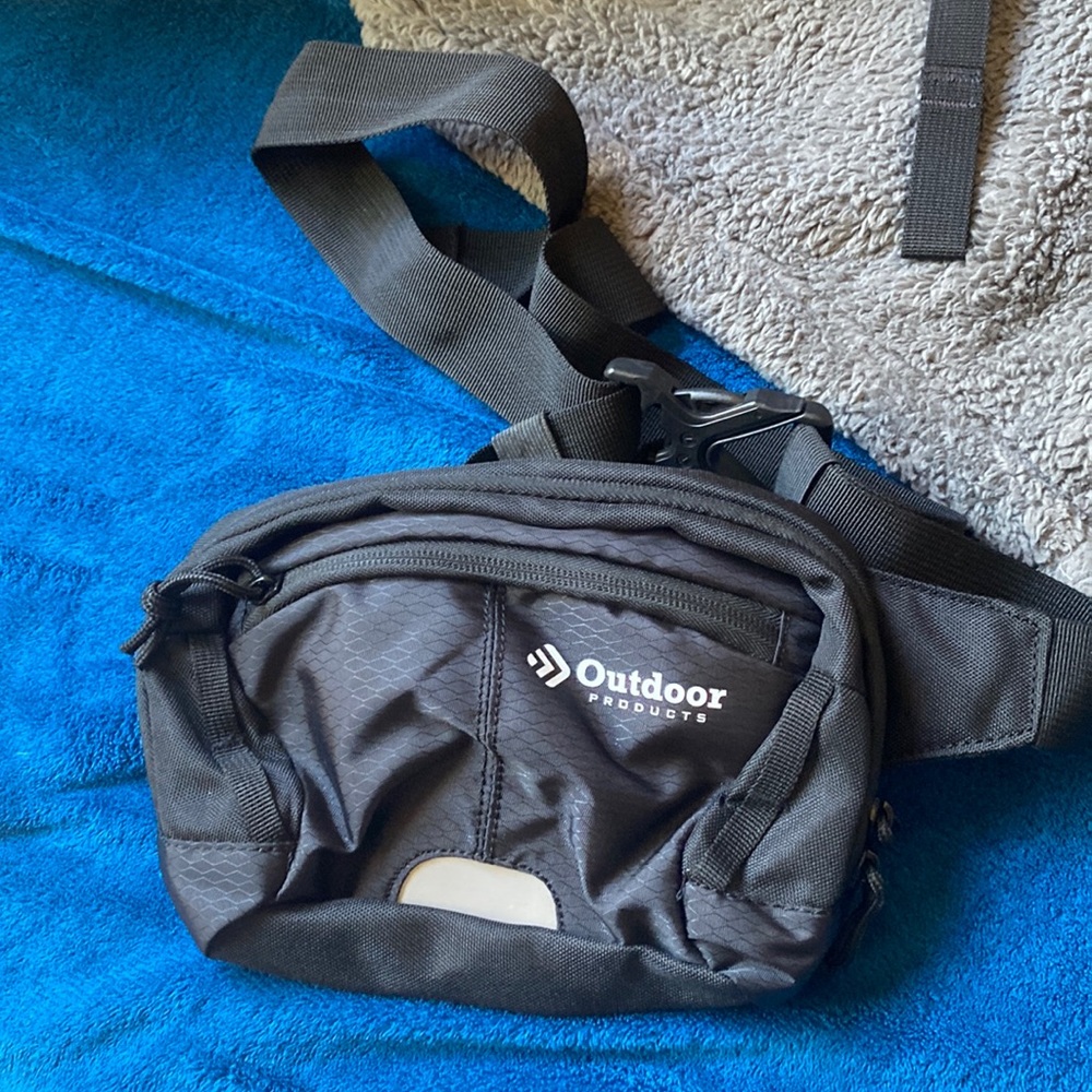NWOT BELT BAG